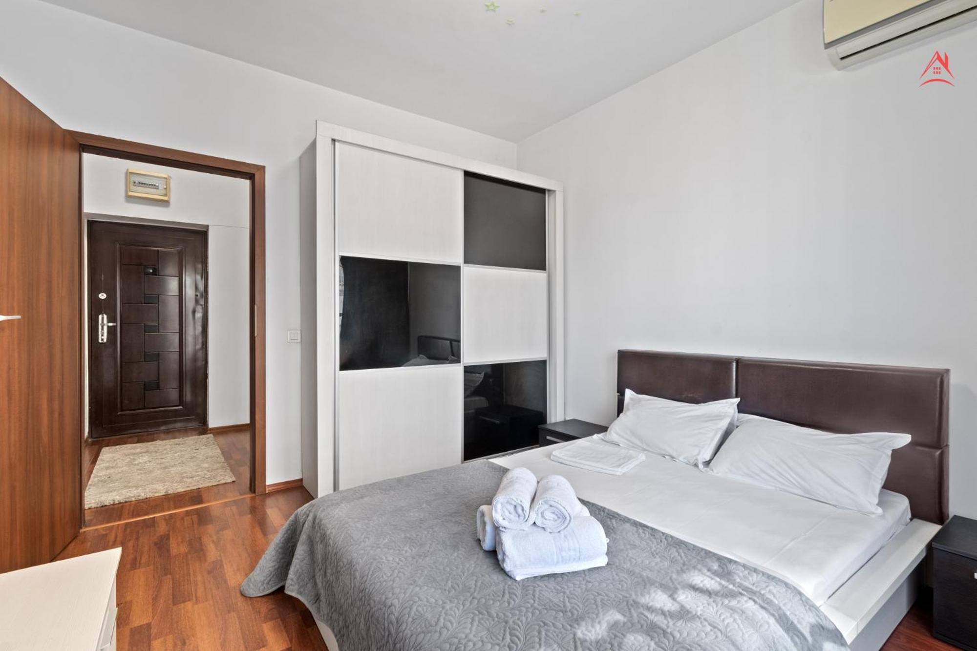 Apartment Dreamhouse Titan - Rasarit De Soare Bukarest