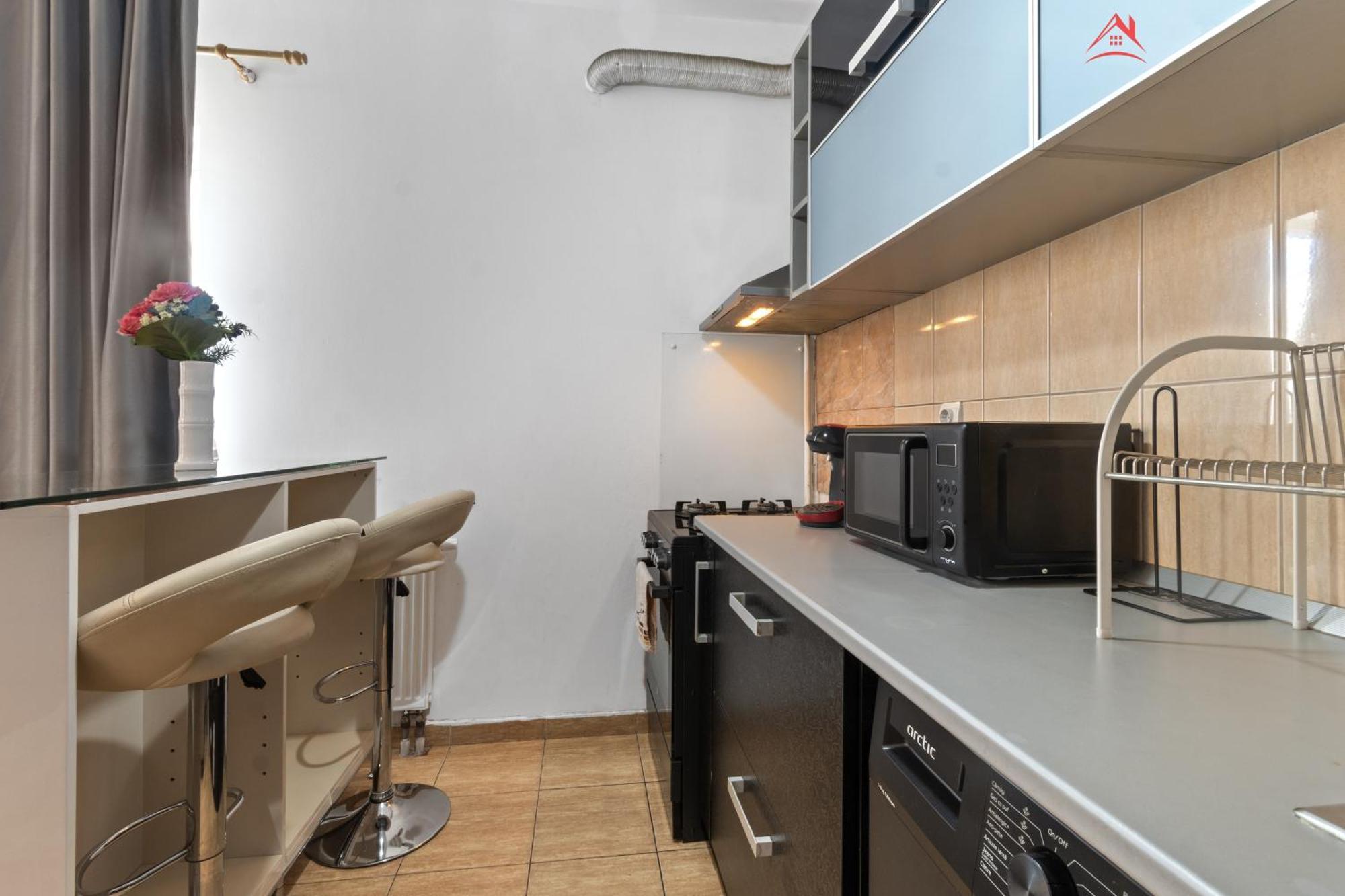 Dreamhouse Titan - Rasarit De Soare * Bukarest